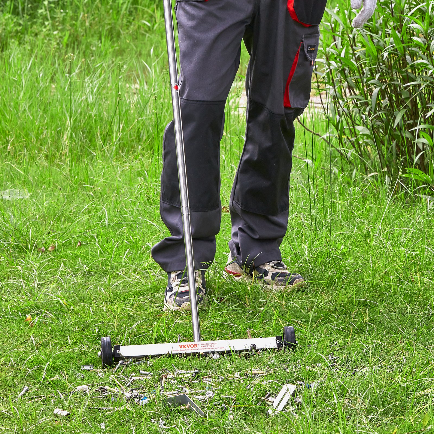 VEVOR Magnetic Sweeper with Wheels 17inch Mini 10 lbs Capacity Adjustable Handle